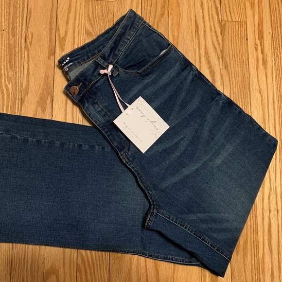 Evy's Tree Slim Denim with Wide Leg - 14/16 - Picture 4 of 5